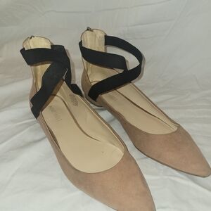Nine West Tan Women's Flats with Black Straps